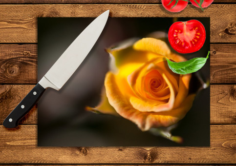 Planche à  découper Rose jaune en bouton